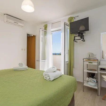 بيت ضيافة Double Hvar 8785a 3*