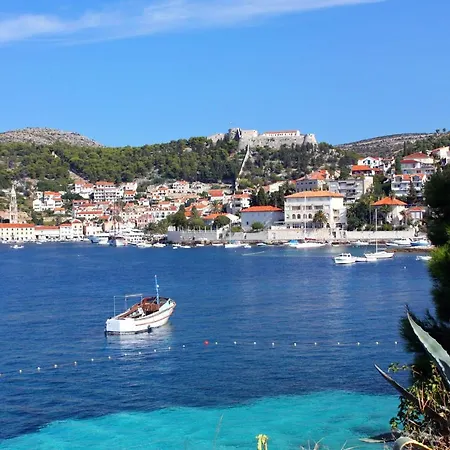 Maison d'hôtes Double Hvar 8785a 3*